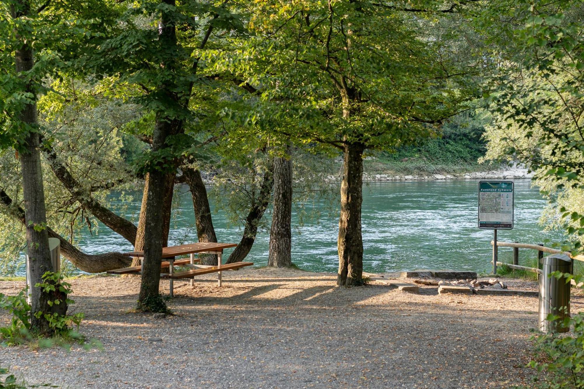 Tiny House Chez Claudine - Relaxen, Workspace, Naehe Thermen, Netflix, Free Parking & Wifi Brugg  Luaran gambar