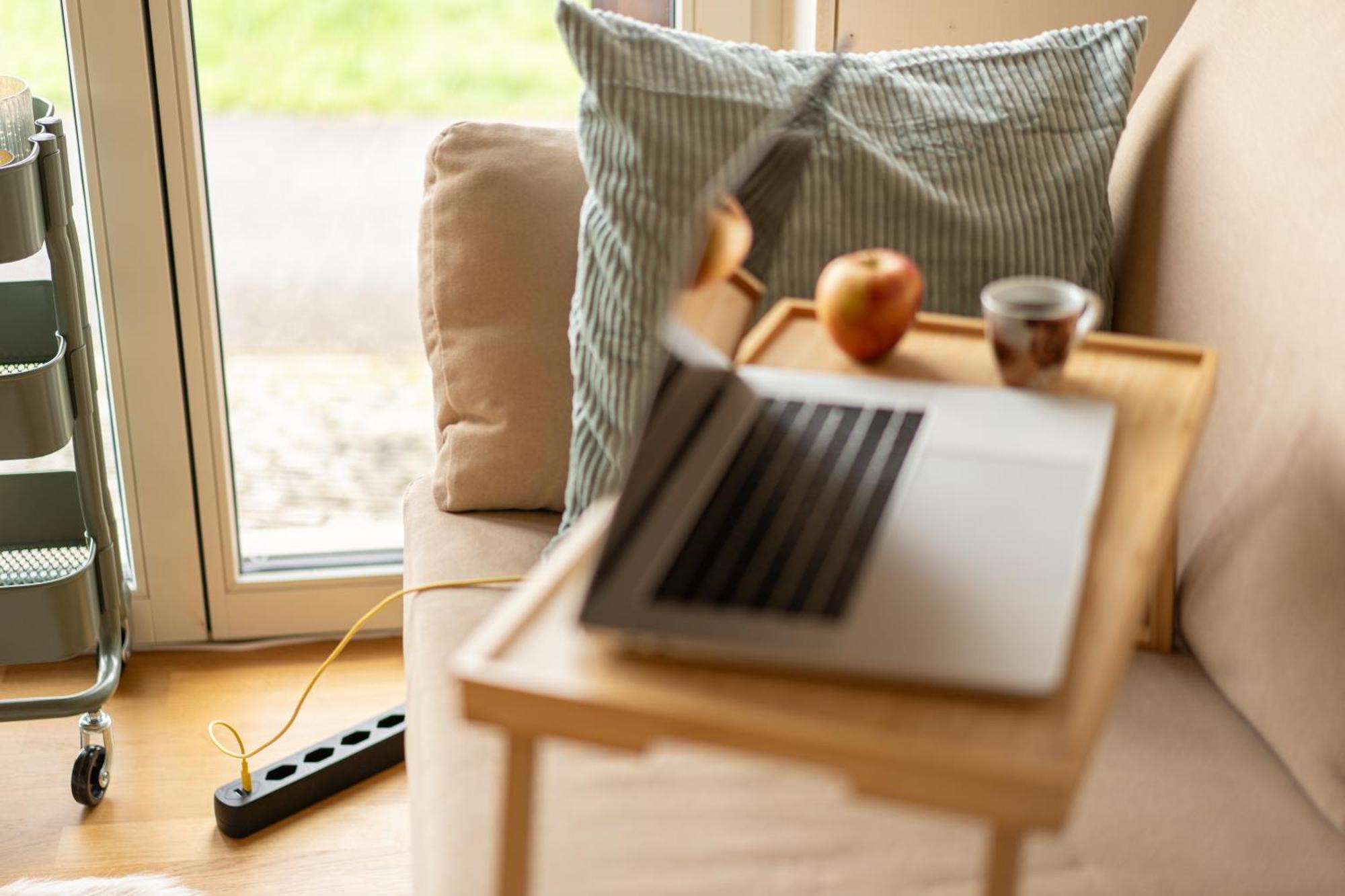 Tiny House Chez Claudine - Relaxen, Workspace, Naehe Thermen, Netflix, Free Parking & Wifi Brugg  Luaran gambar