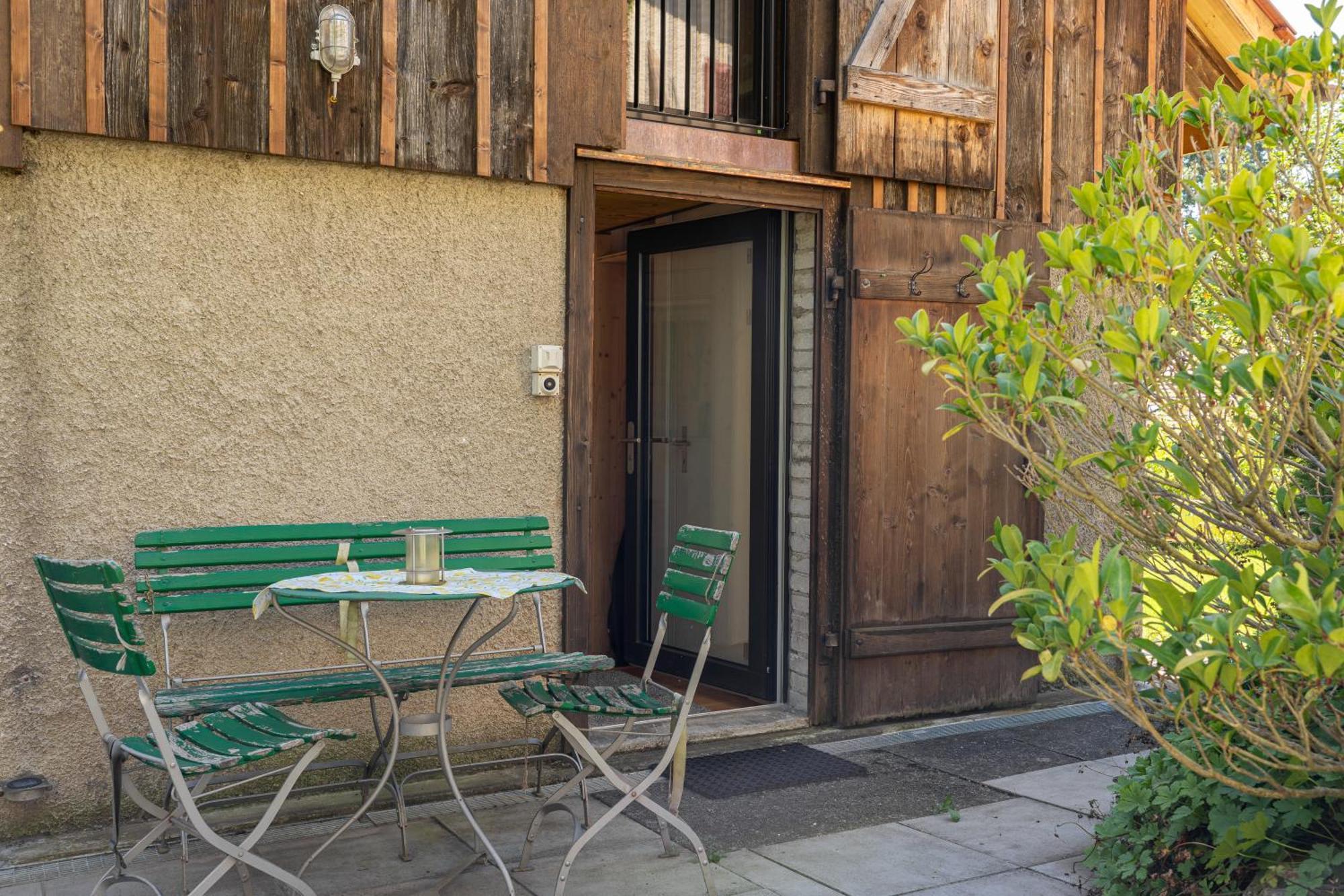 Tiny House Chez Claudine - Relaxen, Workspace, Naehe Thermen, Netflix, Free Parking & Wifi Brugg  Luaran gambar