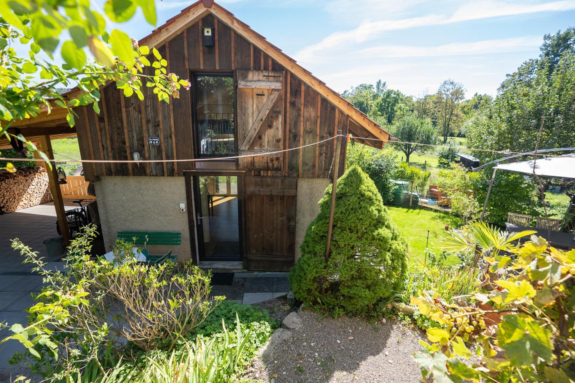 Tiny House Chez Claudine - Relaxen, Workspace, Naehe Thermen, Netflix, Free Parking & Wifi Brugg  Luaran gambar