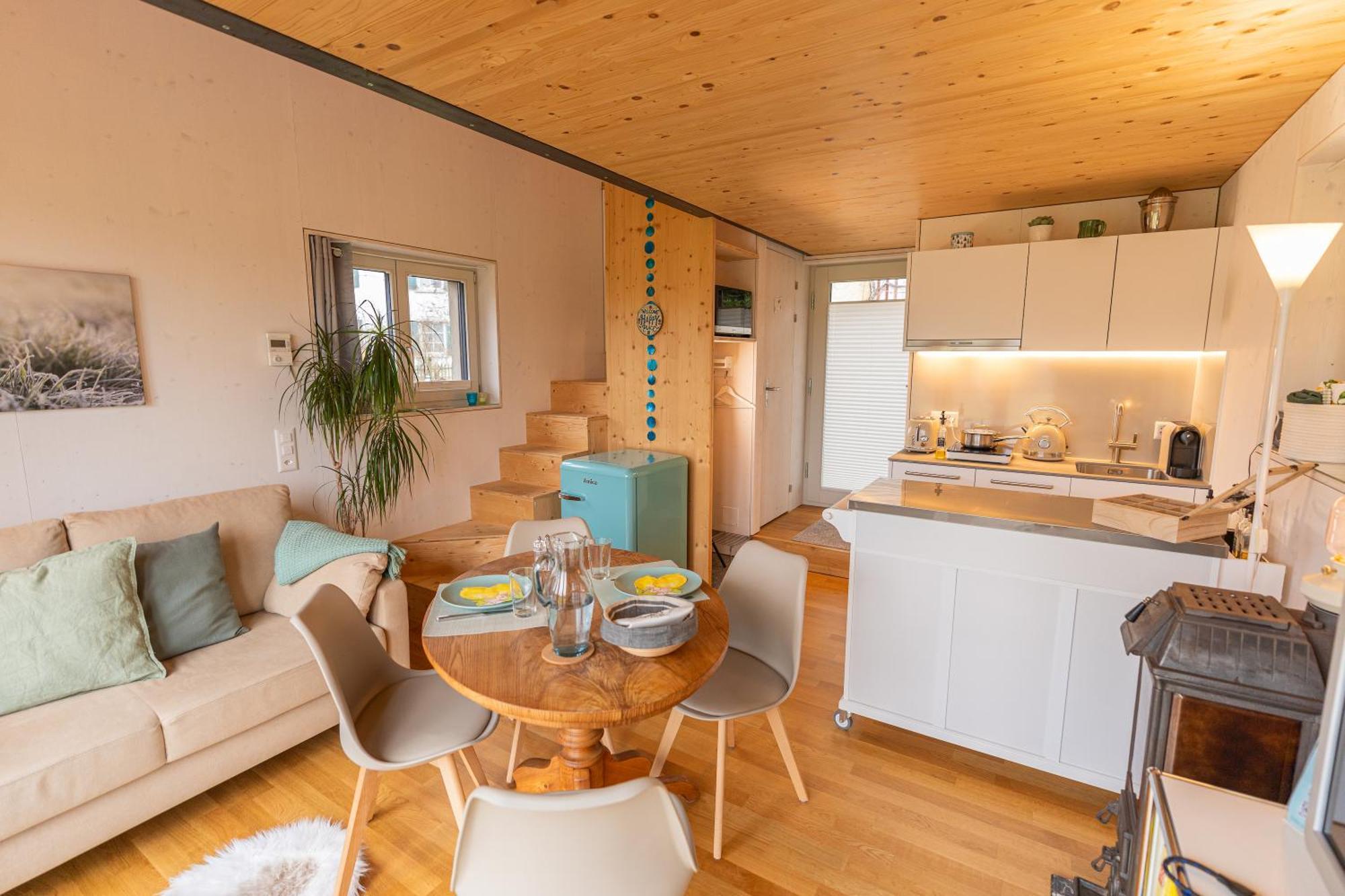 Tiny House Chez Claudine - Relaxen, Workspace, Naehe Thermen, Netflix, Free Parking & Wifi Brugg  Luaran gambar